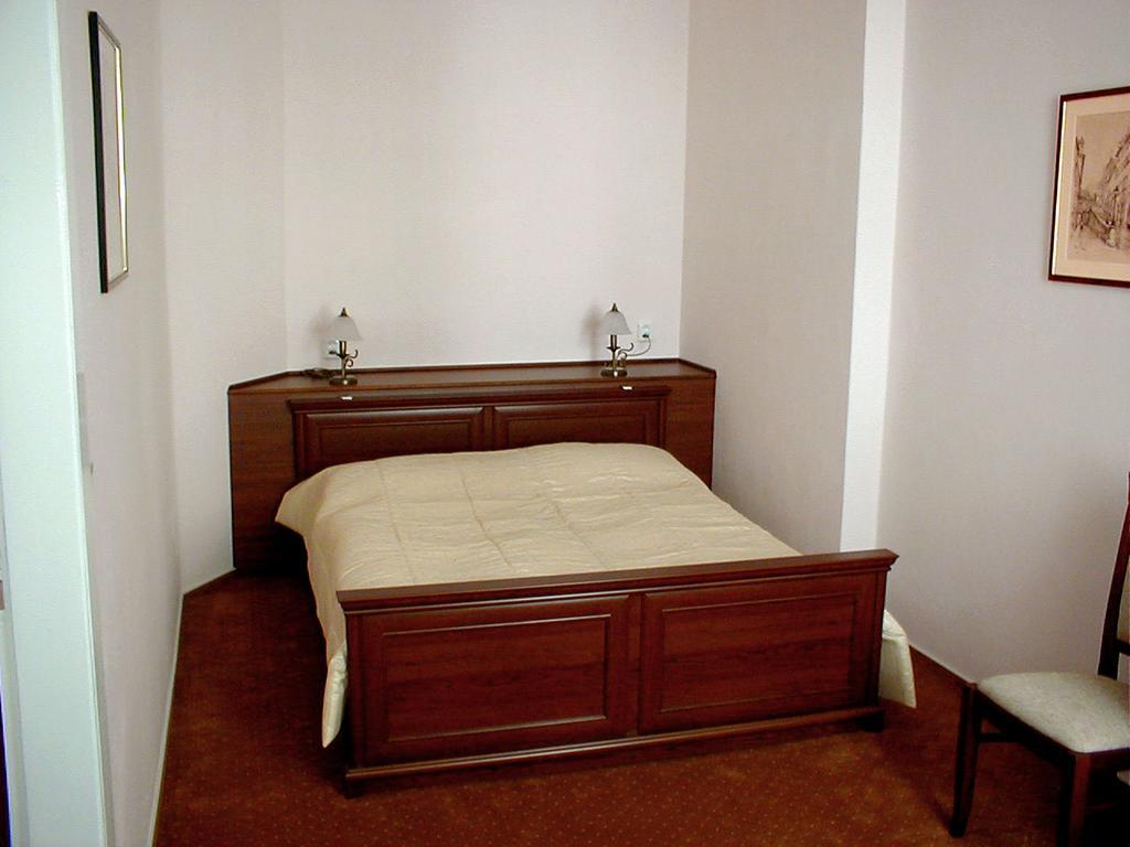 Hotel & Residence Royal Standard Praga Habitación foto