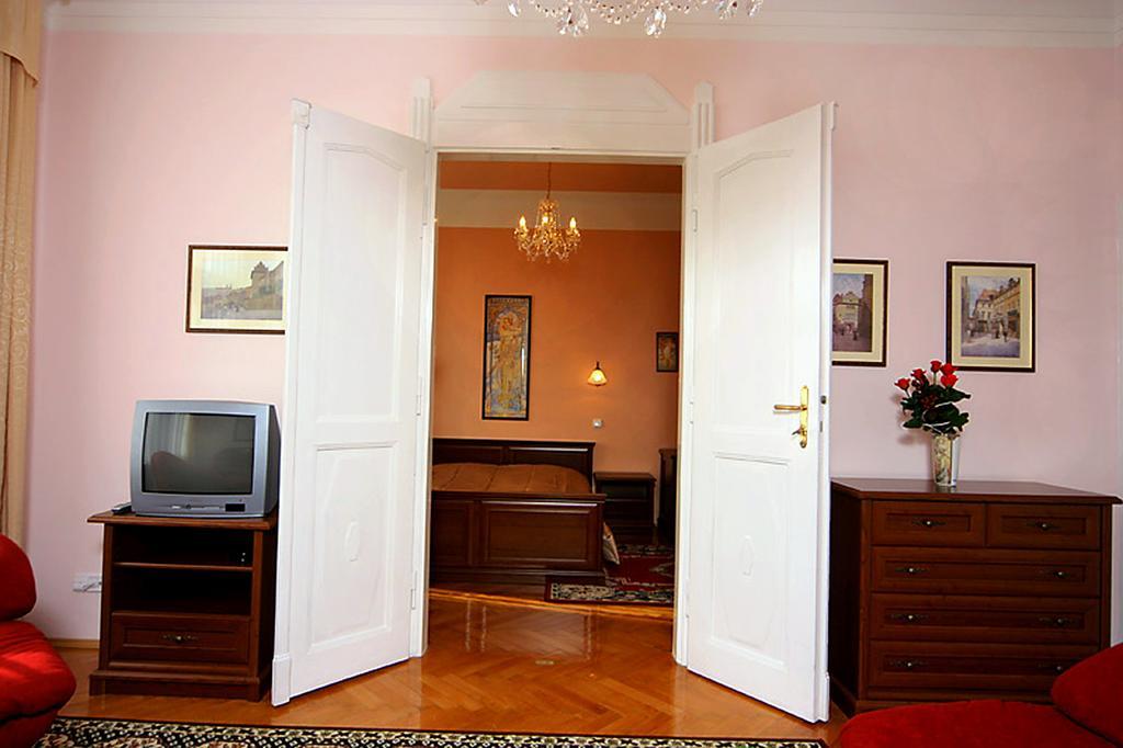 Hotel & Residence Royal Standard Praga Habitación foto