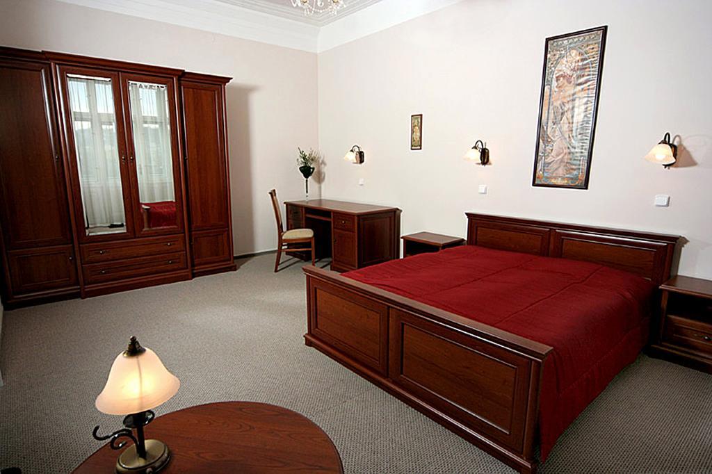 Hotel & Residence Royal Standard Praga Habitación foto